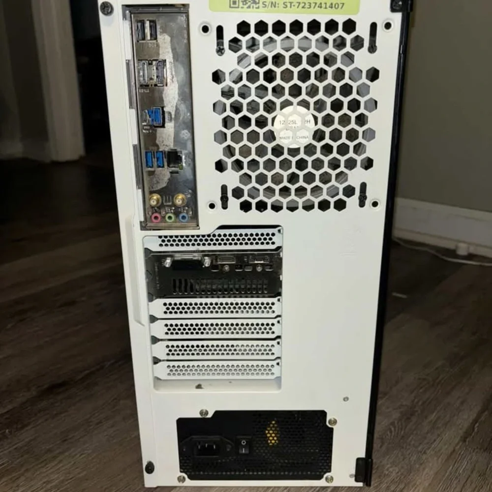 ASUS GeForce GTX Gaming PC - Black and White Nvidia Geforce 1650 8GB i3-10100